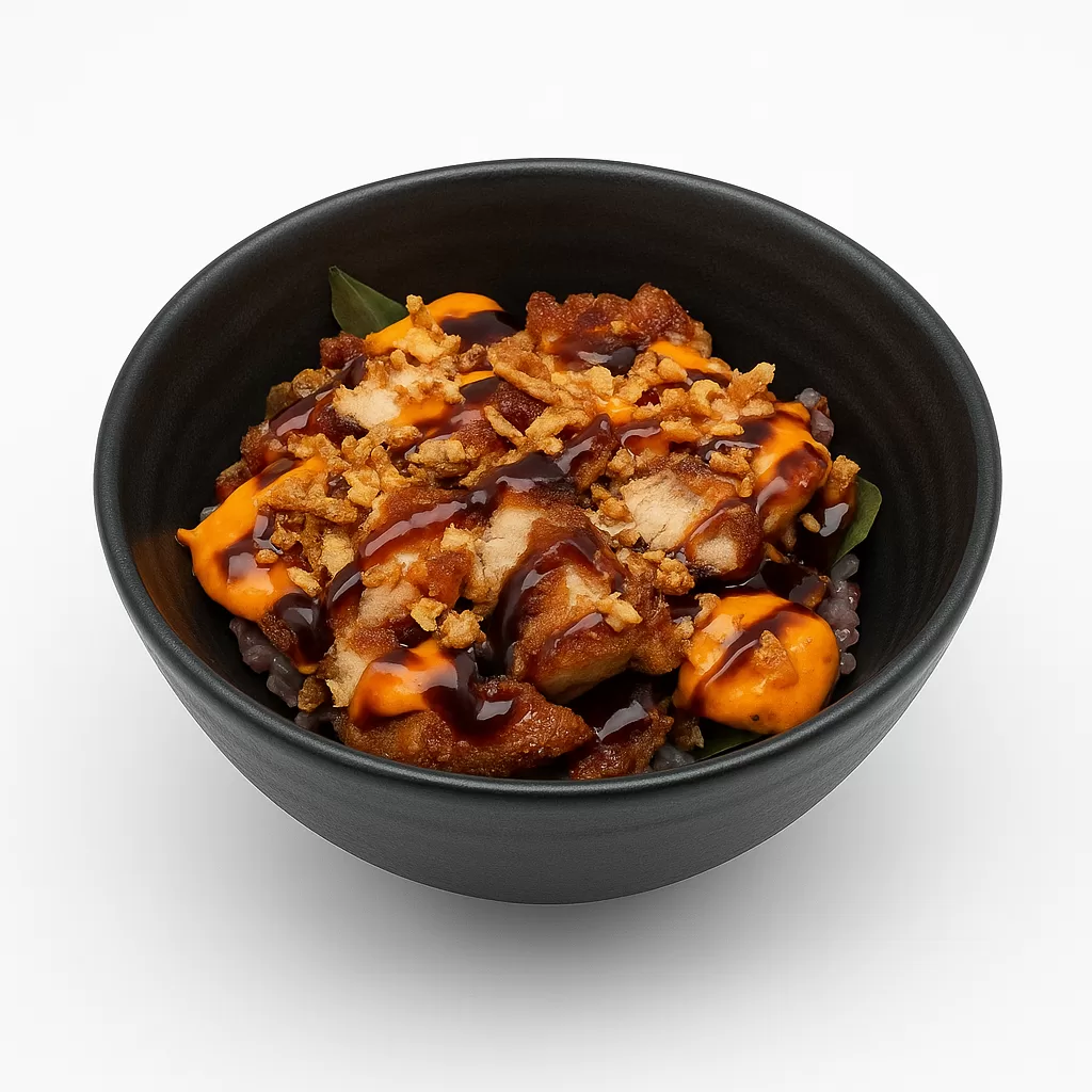poke con pollo fritto, salsa veggie e jalapeños, da Shabu Lecco: migliori poke con carne e vini rossi italiani